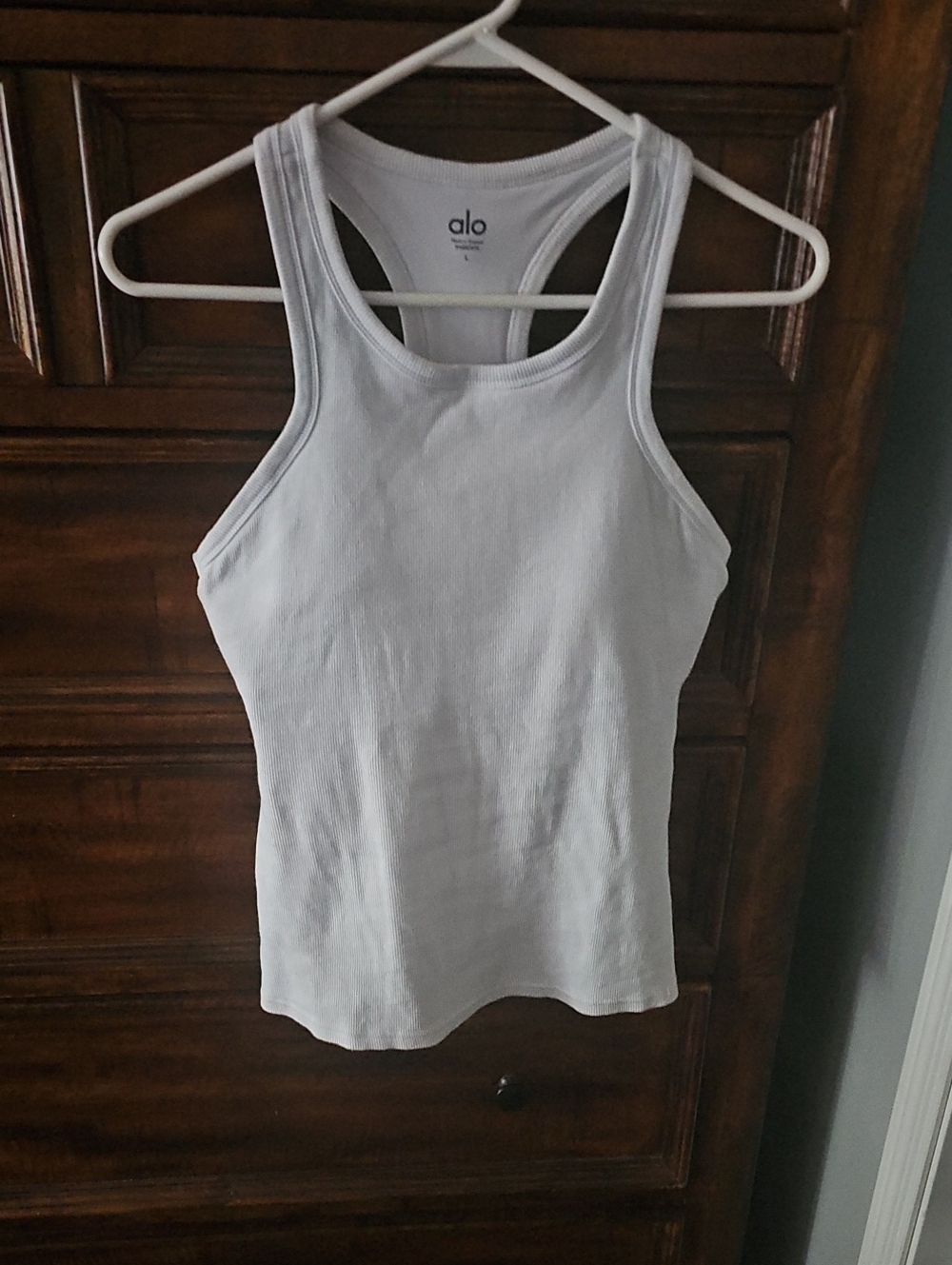ALO YOGA Womens White Ribbed Racerback Tank!! Sz Large! Great Condition
